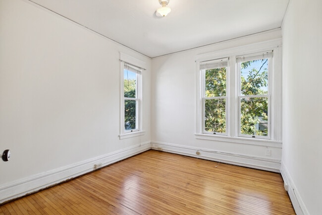 bedroom #3 - 2447 Colfax Ave S