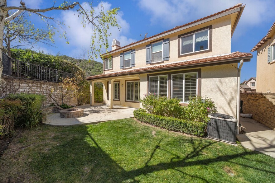 Building Photo - 25352 Avanti Ct