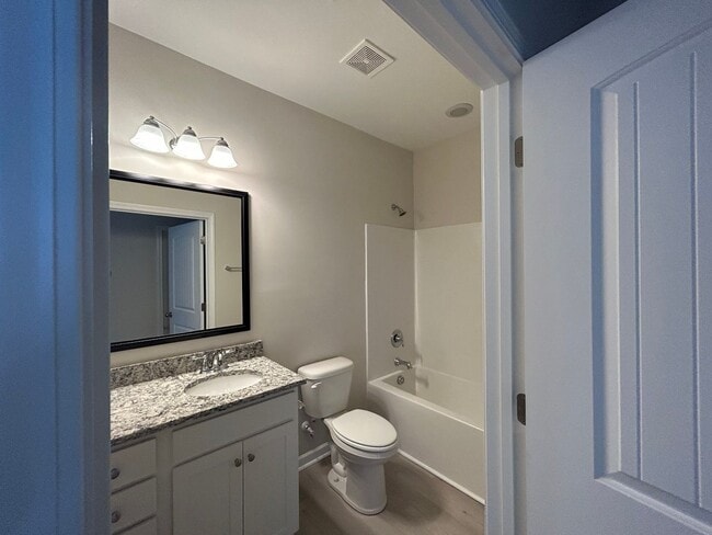 Building Photo - Brand New in Trolley Run