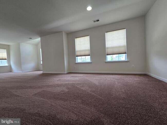 Building Photo - 173 Heartleaf Ln