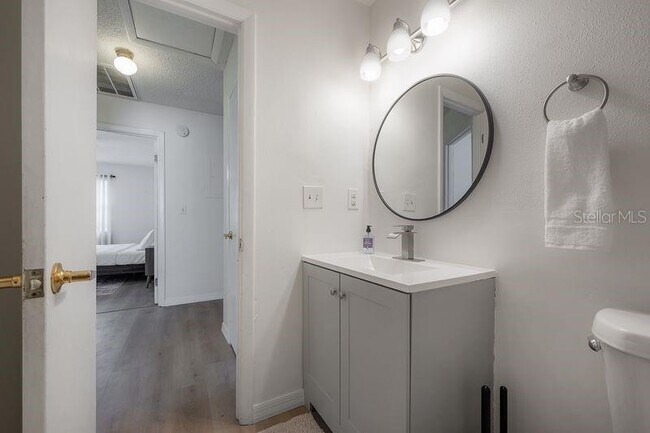 Building Photo - 6908 S MacDill Ave