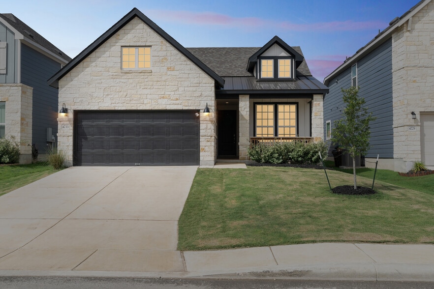 Building Photo - 4733 Whaler