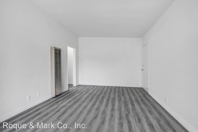 Building Photo - 1 br, 1 bath Apartment - 1010 Pico Blvd. 1...