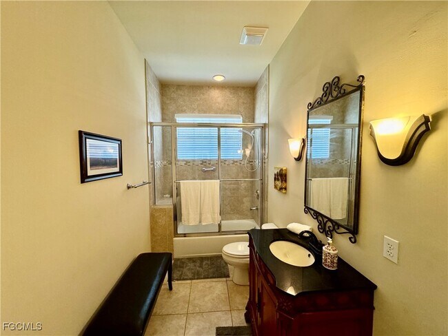 Building Photo - 1740 Ludlow Rd