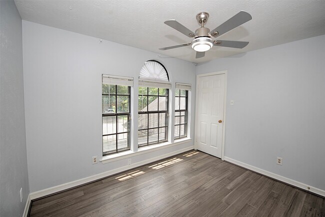 Building Photo - 2030 Cutter Dr