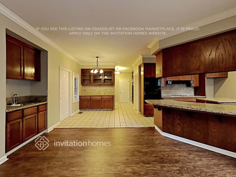 Building Photo - 2209 St Anton Dr