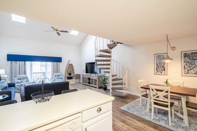 Building Photo - Furnished Seasonal Rental from December 7,...