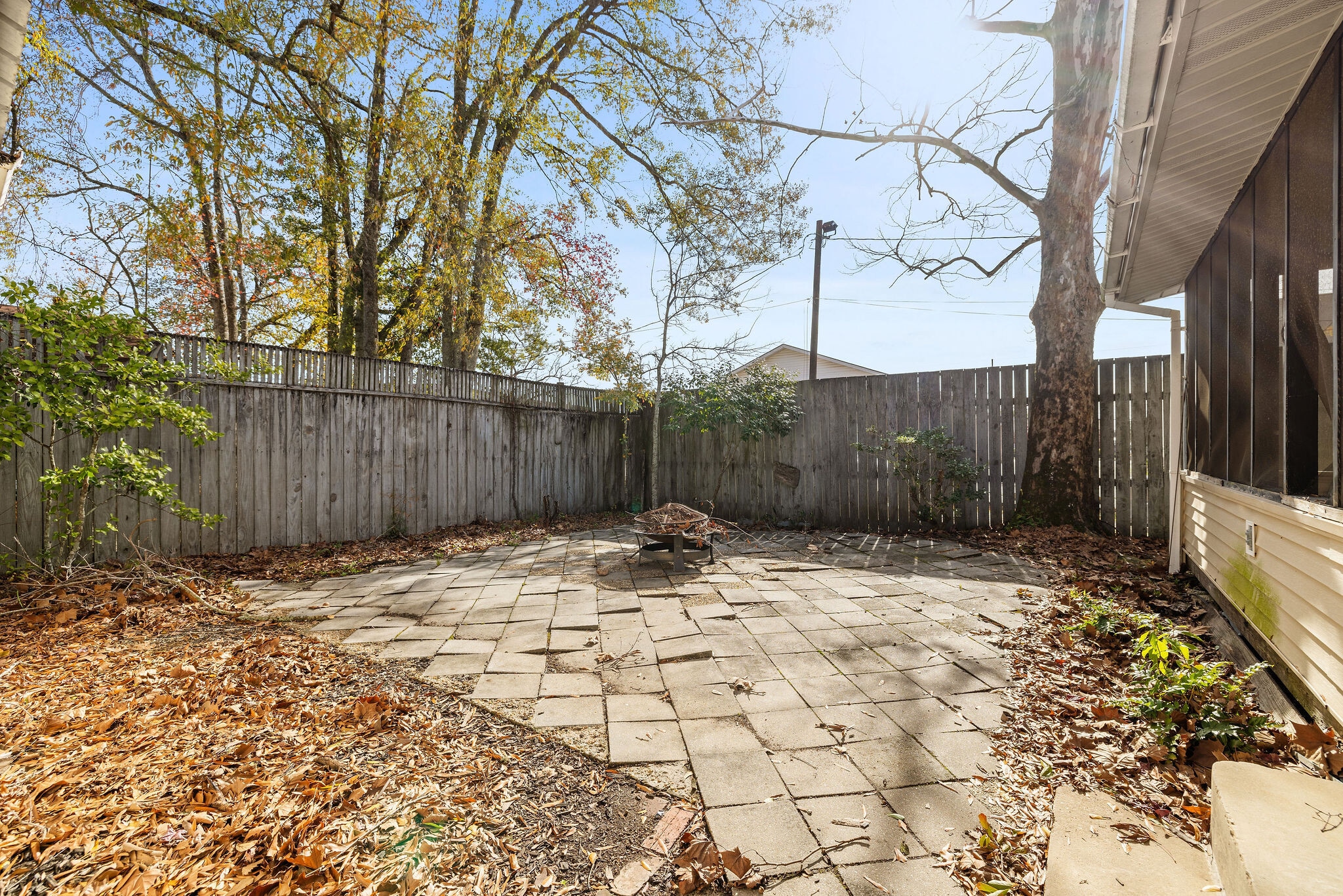 Building Photo - 160 N 7th St