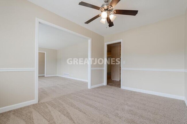 Building Photo - 7268 Fontana Dr