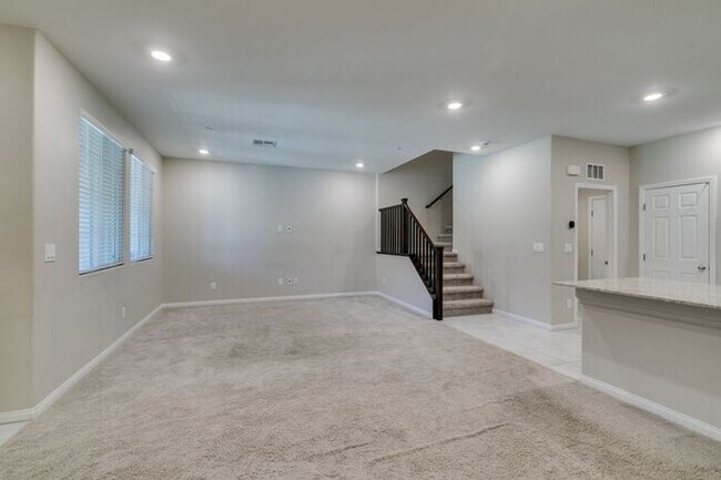 Building Photo - Bright & Spacious 3-Bedroom Home in Inspirada