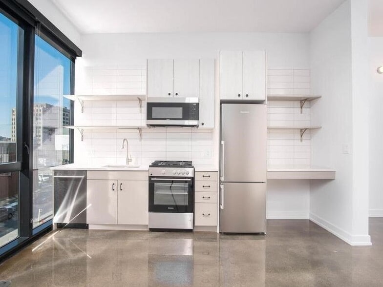 Building Photo - 1487 S Blue Island Ave