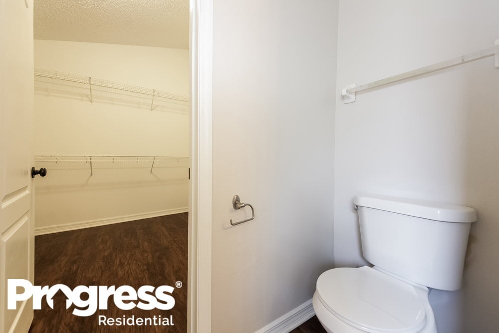 Building Photo - 92 Pine Forest Pl