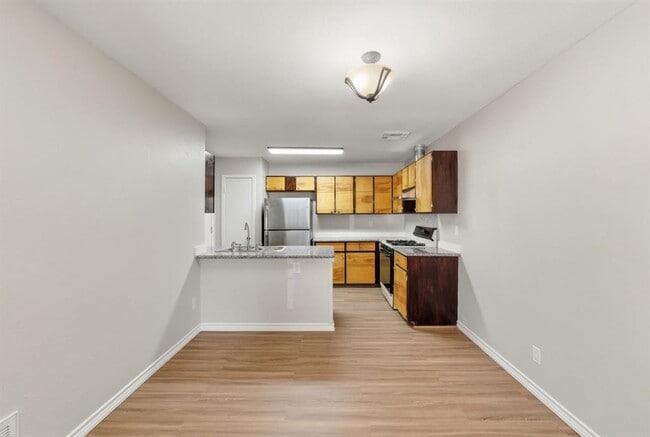Building Photo - 12326 Tomanet Trail