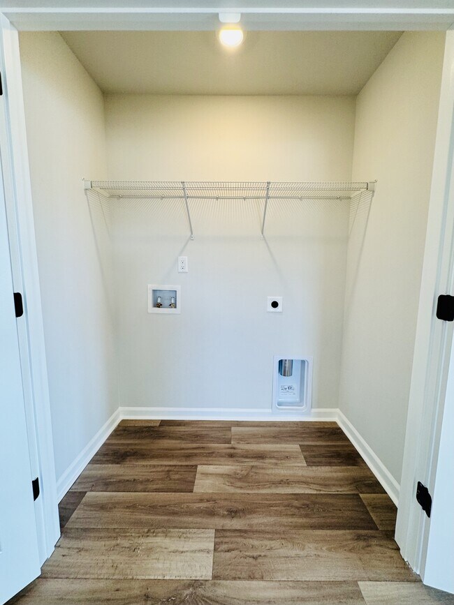 Building Photo - 348 SC-348