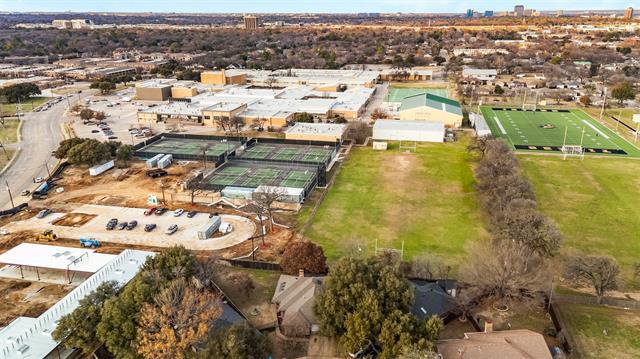 Building Photo - 400 Ricker Ct