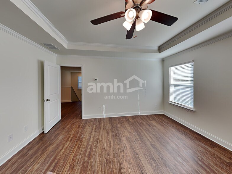 Building Photo - 6205 Bridlewood Ln