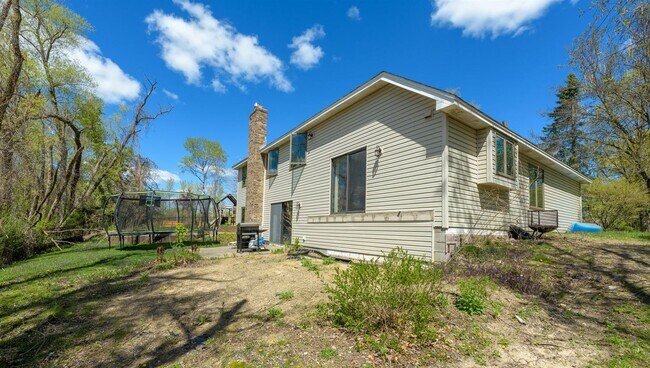 Building Photo - 4 br, 3 bath House - 5999 Highview Place