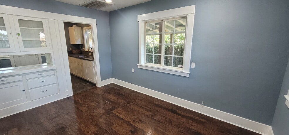 Living Room to Kitchn - 1284 Walnut St
