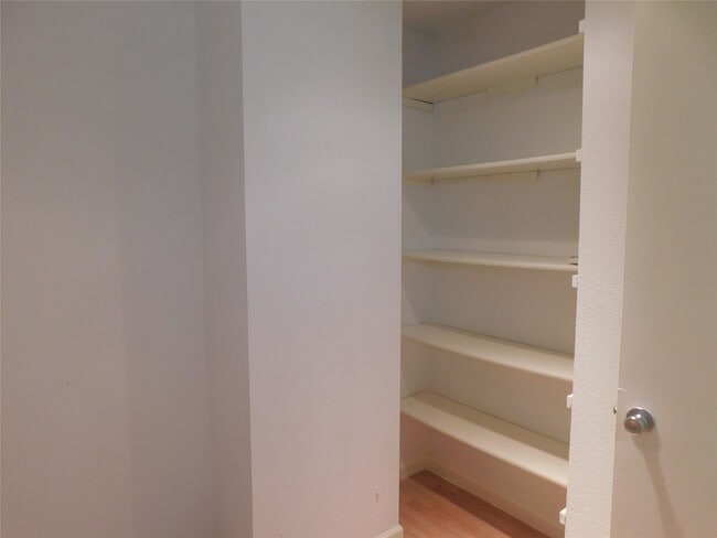 Building Photo - 9200 W Bellfort Ave