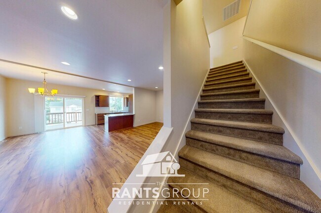 Building Photo - 837R