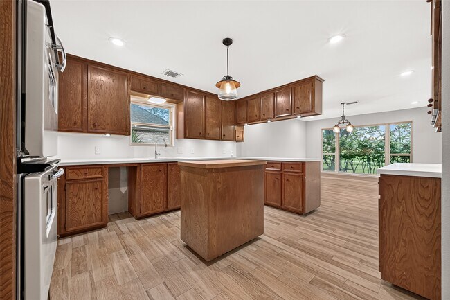 Building Photo - 2103 Winged Foot Dr