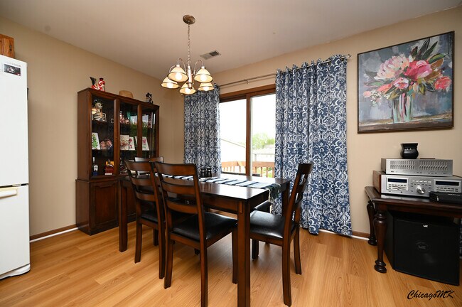 Building Photo - 340 Woodridge Cir