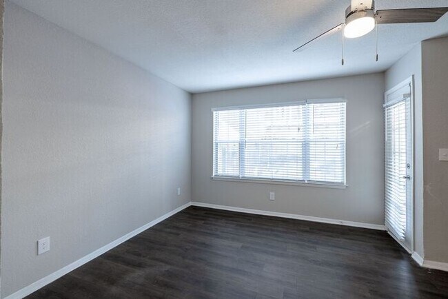 Building Photo - Luxurious 1-Bedroom Apartment in Atlanta’s Upper Westside | In-Home Washer & Dryer