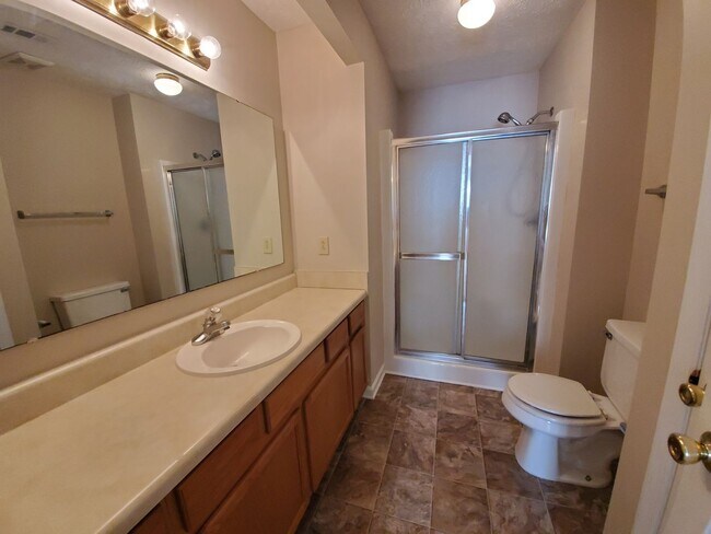 Building Photo - 8714 Tangletree Dr