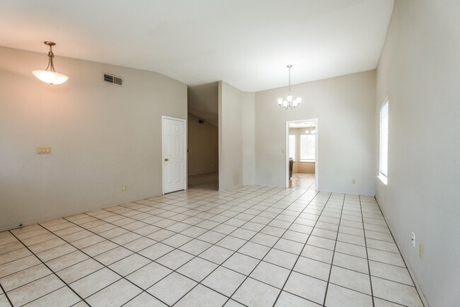 Building Photo - 7654 Zephyr Hills Way