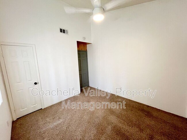 Building Photo - 45414 Driftwood Dr