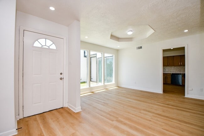 Building Photo - 7714 Teal Run Dr