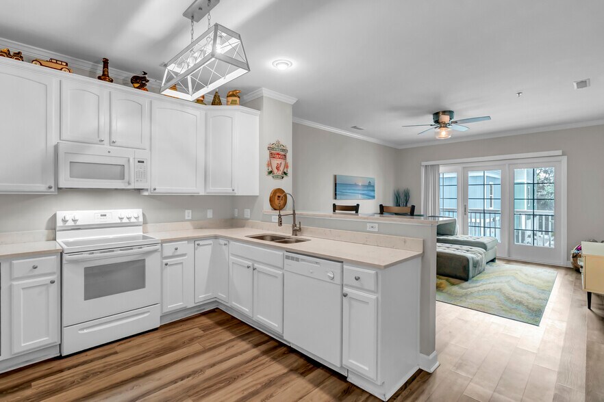 Kitchen - 2393 Folly Rd