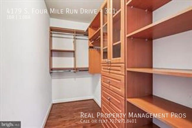 Building Photo - 4179 S Four Mile Run Dr