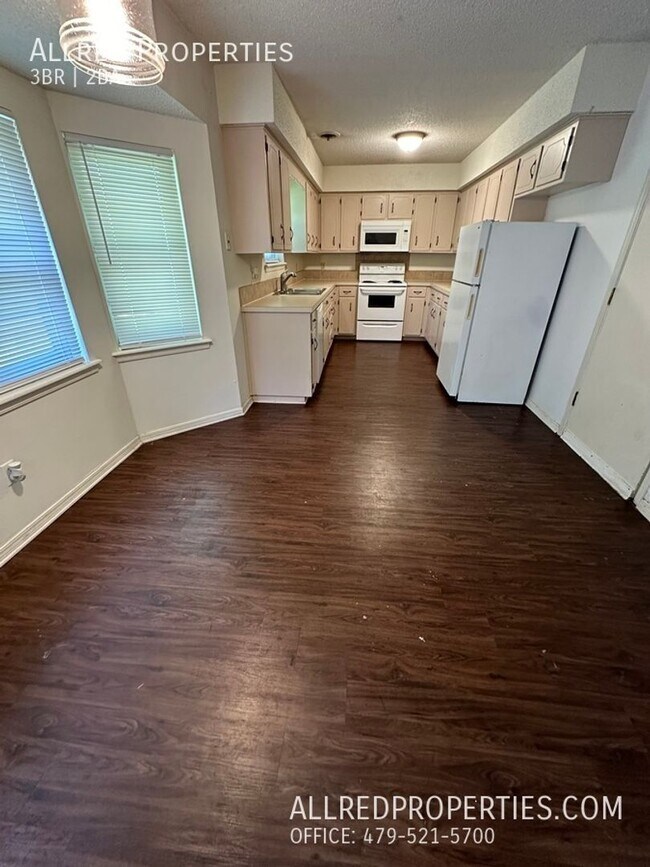 Building Photo - WORK IN PROGRESS: Spacious 3 Bedroom Home in Prime East Fayetteville Location!