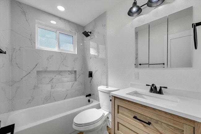 Building Photo - 18442 Patterson Ln