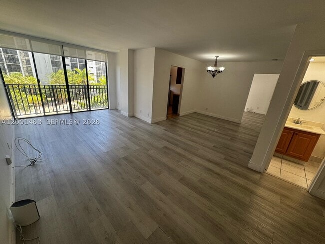 Building Photo - 17011 N Bay Rd