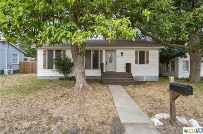 Building Photo - 610 Vernon St