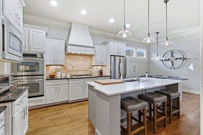 Building Photo - 1306 Jewell Ave