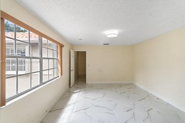 Building Photo - 11009 Mainsail Dr