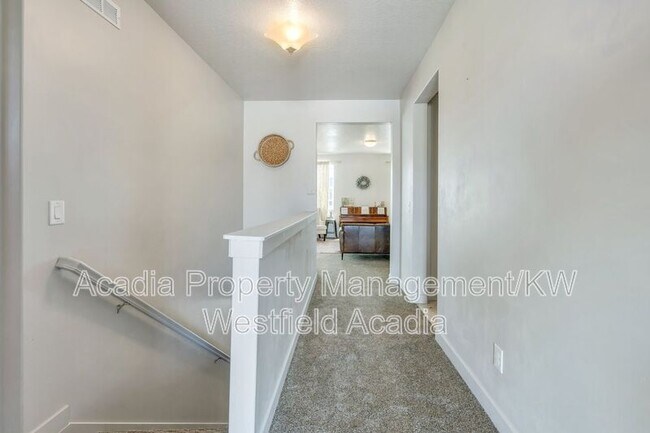 Building Photo - Mcd-1460 E Lowe Peak Dr
