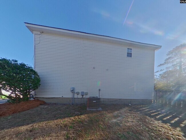 Building Photo - 2000 Lake Carolina Dr