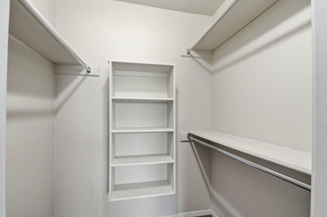 Building Photo - 7001/7003 S Indianapolis Ave Duplex