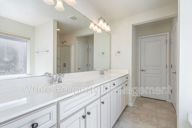 Building Photo - 15642 Canmore Street