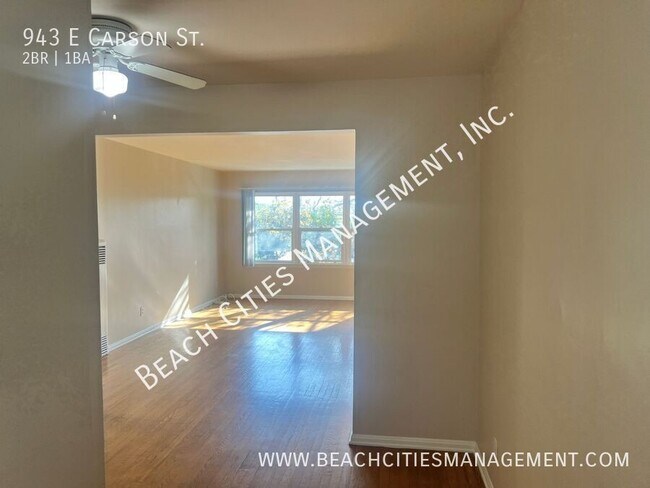 Building Photo - 943 E Carson St