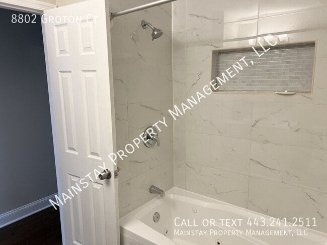 Building Photo - 8802 Groton Ct