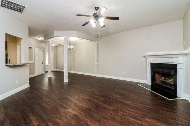 Building Photo - 113 Bethany Manor Dr