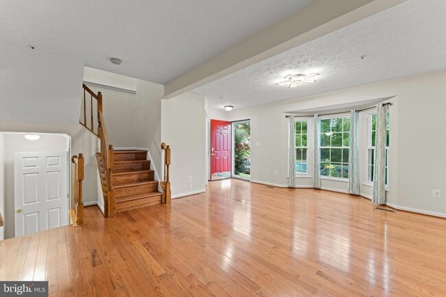 Building Photo - 144 Foxchase Dr
