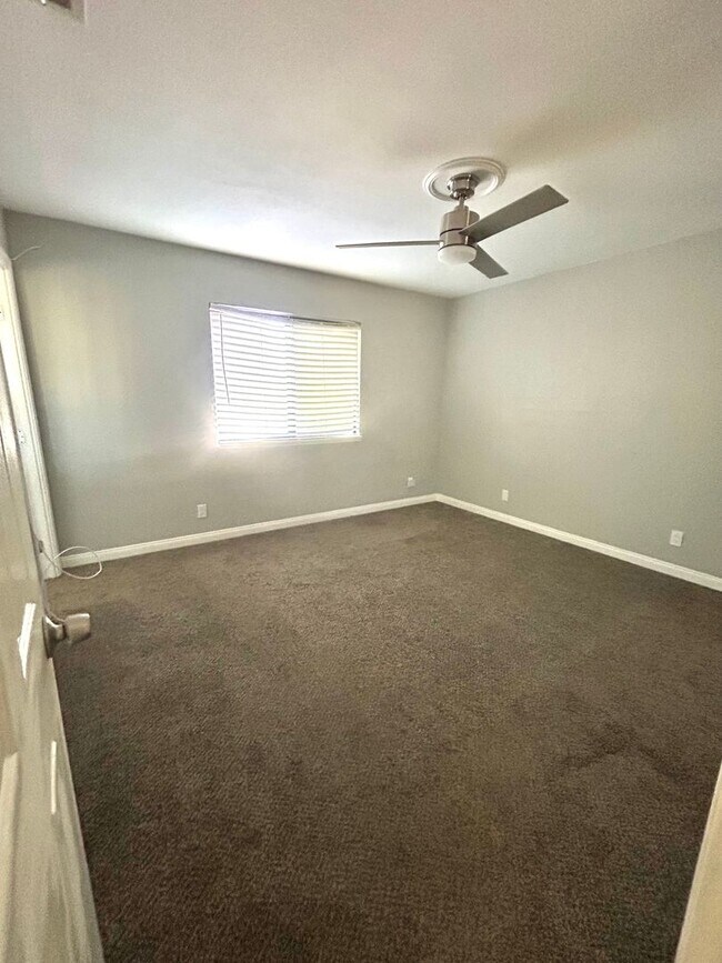 Building Photo - Welcoming 3 Bedroom 1.5 Bathroom Home ** MOVE IN SPECIAL**