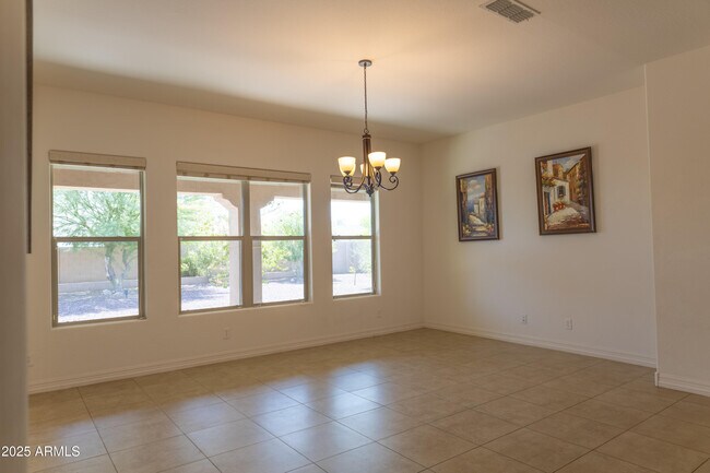 Building Photo - 4571 N Arbor Way