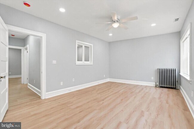 Building Photo - 5548 Ridge Ave